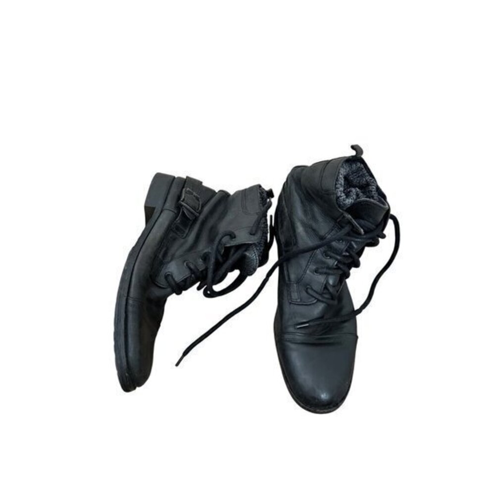 Black Leather Ankle Boots With Knit Cuff & Lace-Up Design